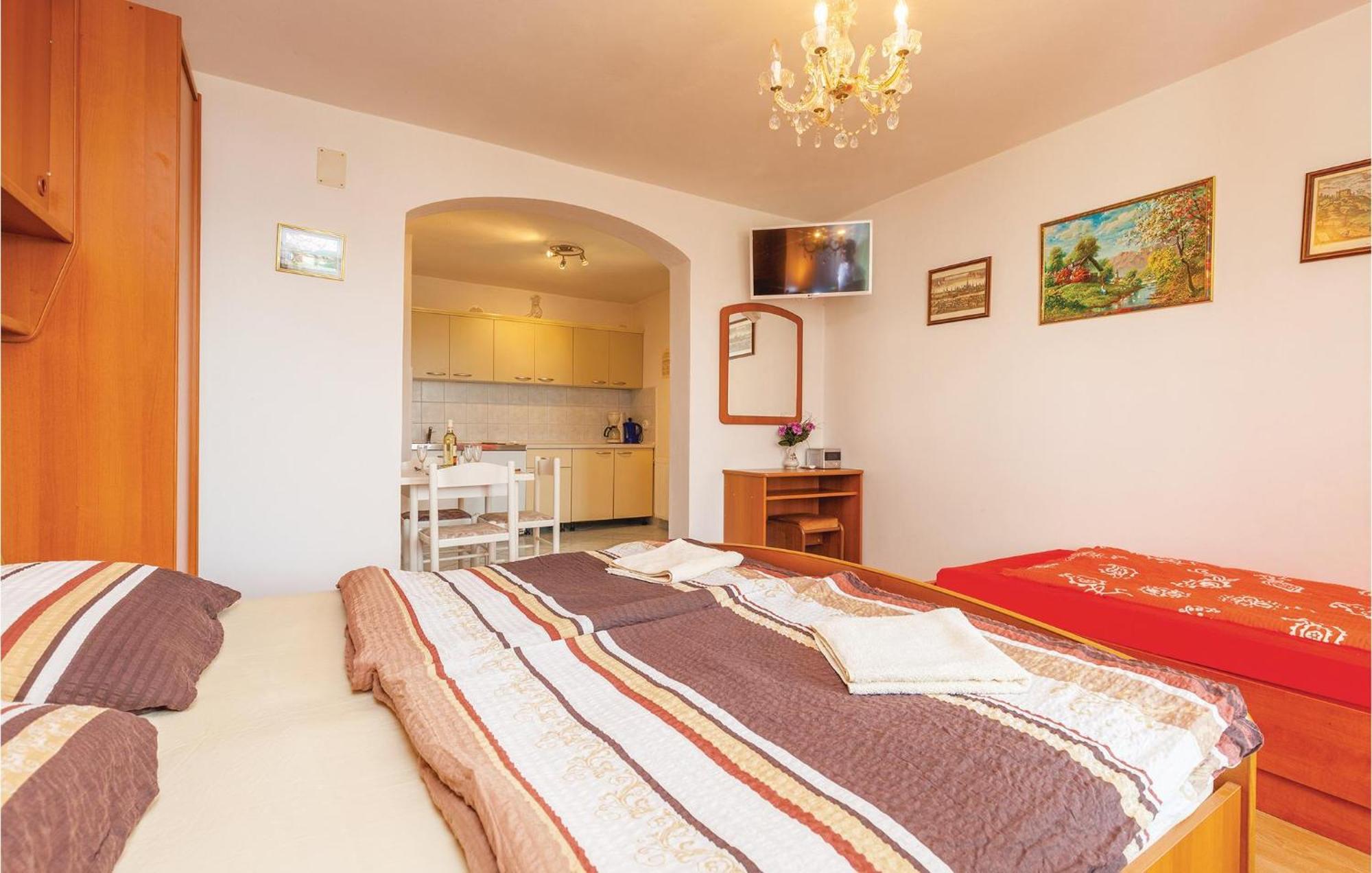 Stunning Apartment In Crikvenica With Wifi Eksteriør bilde