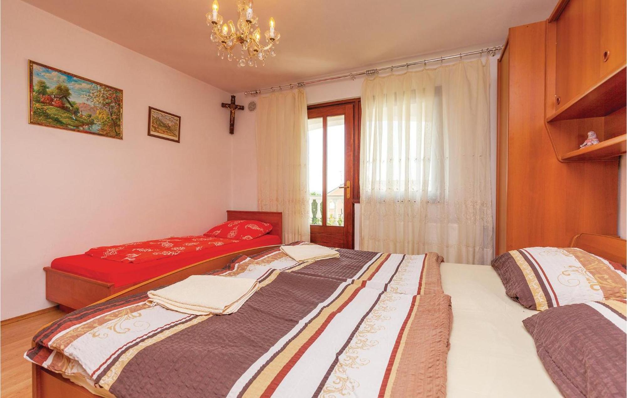 Stunning Apartment In Crikvenica With Wifi Eksteriør bilde